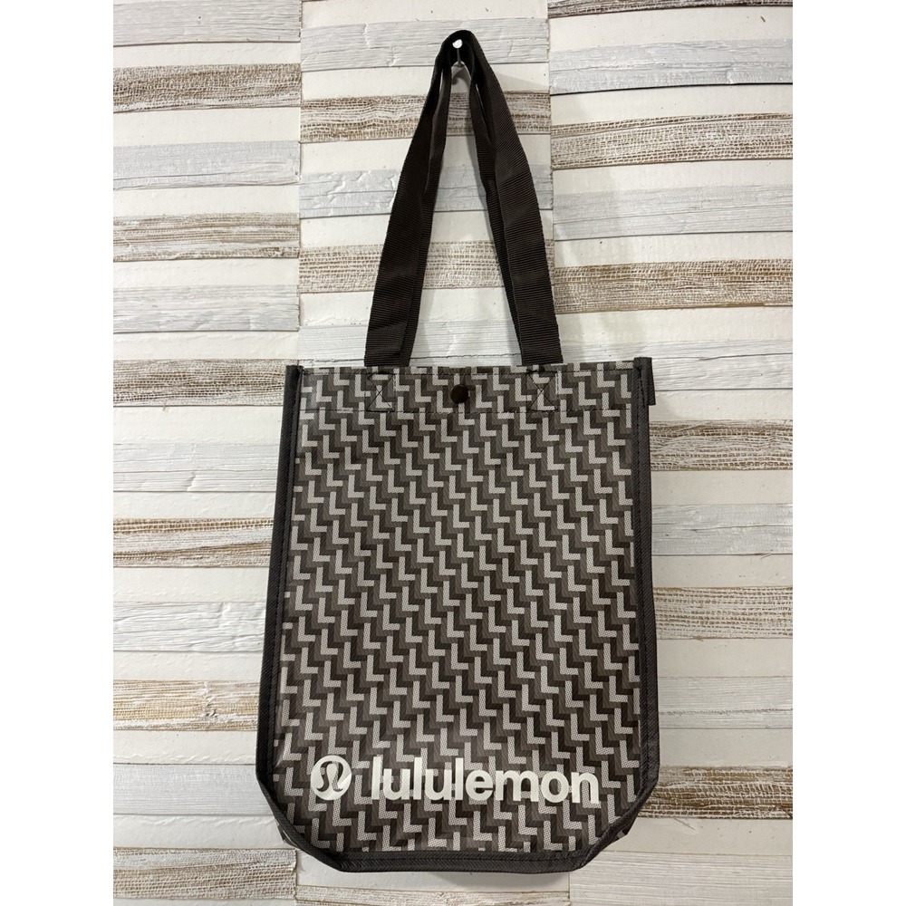 Lululemon Small Holiday 2025 Logo Reusable Shopping Bag New